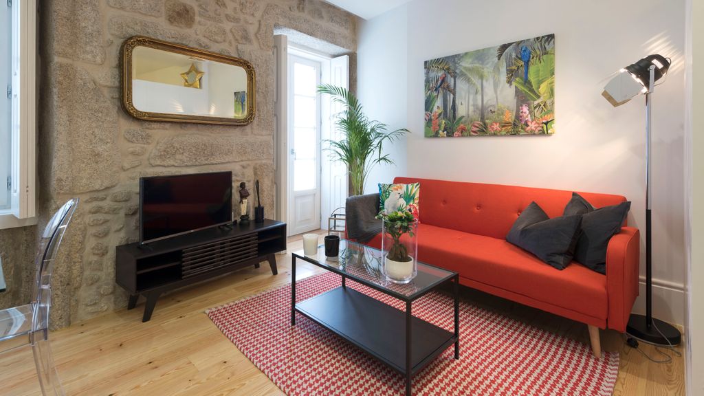 Modern Vitoria Getaway by LovelyStay