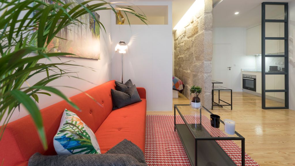 Modern Vitoria Getaway by LovelyStay