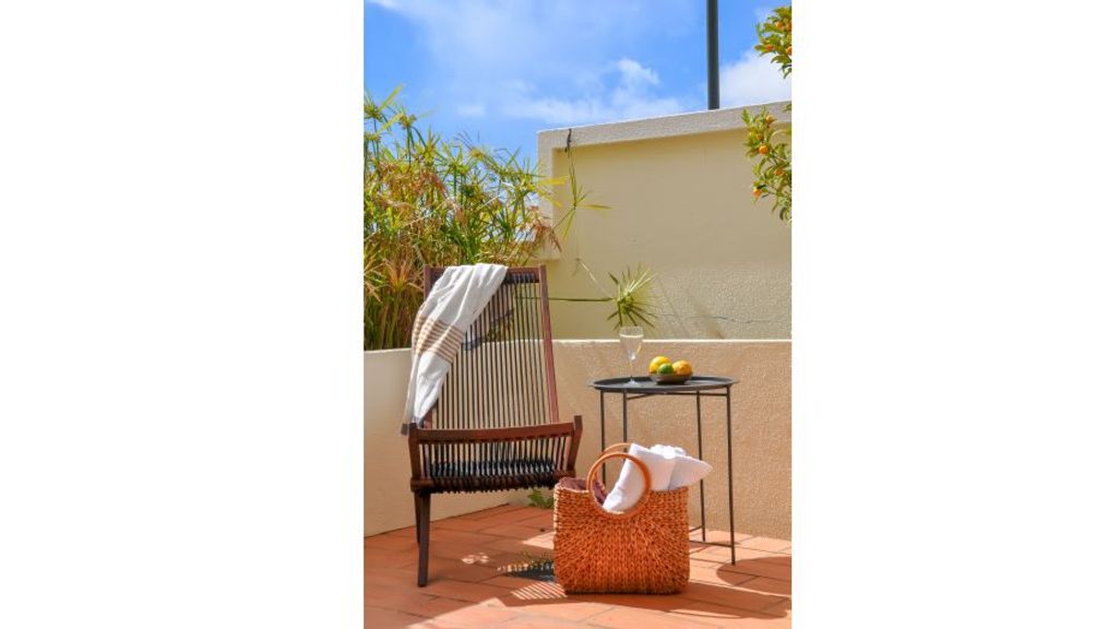 2BR  Duplex Townhouse w/Pool by LovelyStay