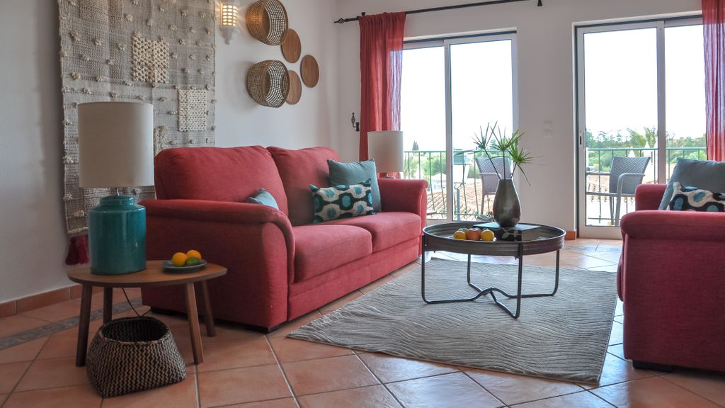 2BR  Duplex Townhouse w/Pool by LovelyStay