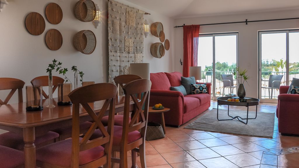 2BR  Duplex Townhouse w/Pool by LovelyStay