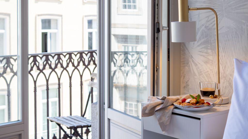 Luxurious Duplex with Unique View by LovelyStay