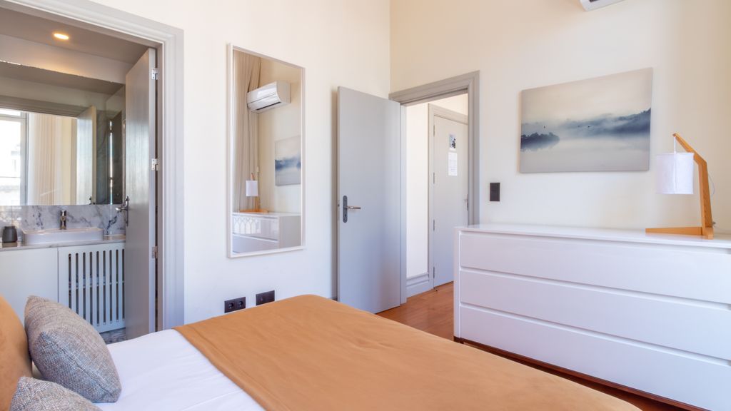 Luxurious Duplex with Unique View by LovelyStay