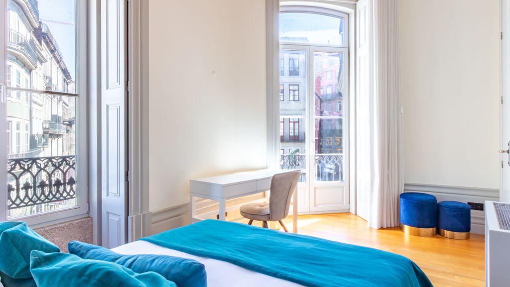 Luxurious Duplex with Unique View by LovelyStay