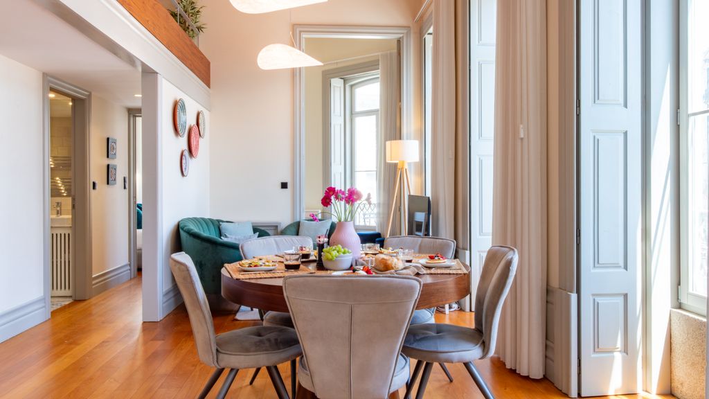 Luxurious Duplex with Unique View by LovelyStay