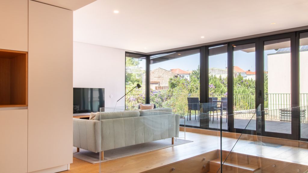 Primrose Deluxe 2BR w/ Parking by LovelyStay