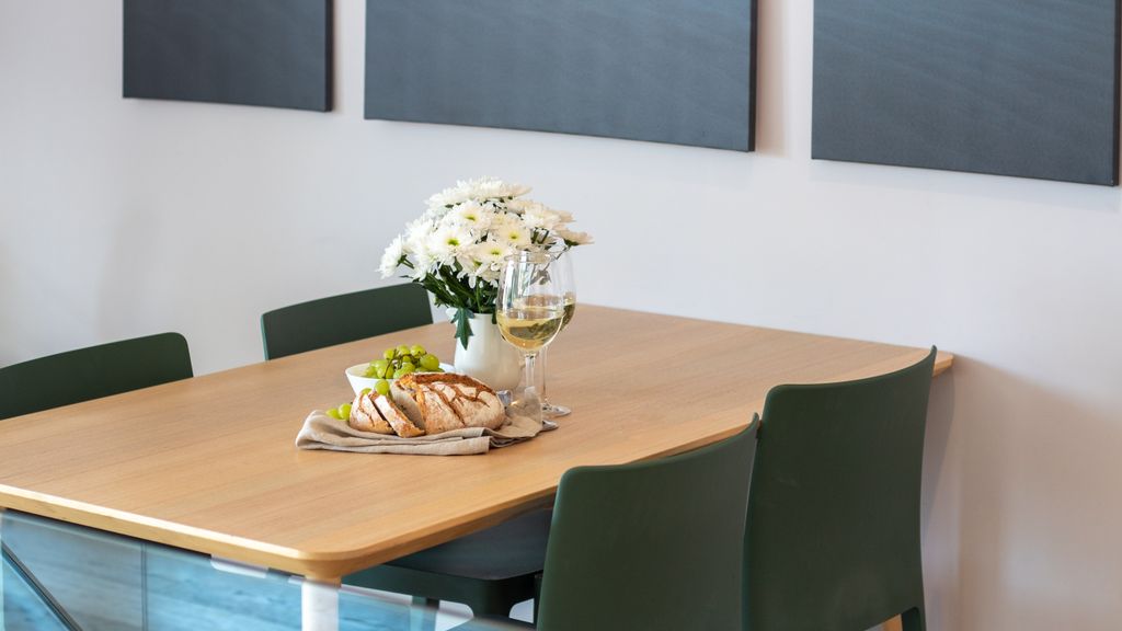 Primrose Deluxe 2BR w/ Parking by LovelyStay