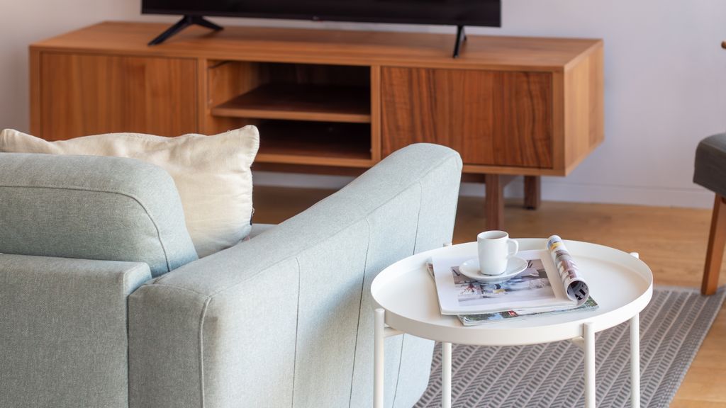 Primrose Deluxe 2BR w/ Parking by LovelyStay