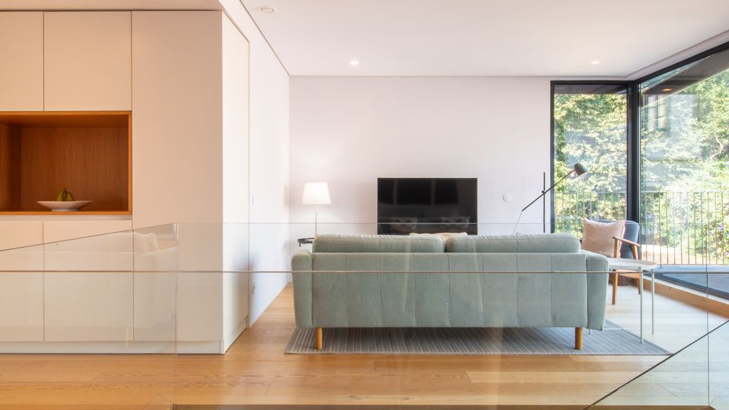 Primrose Deluxe 2BR w/ Parking by LovelyStay