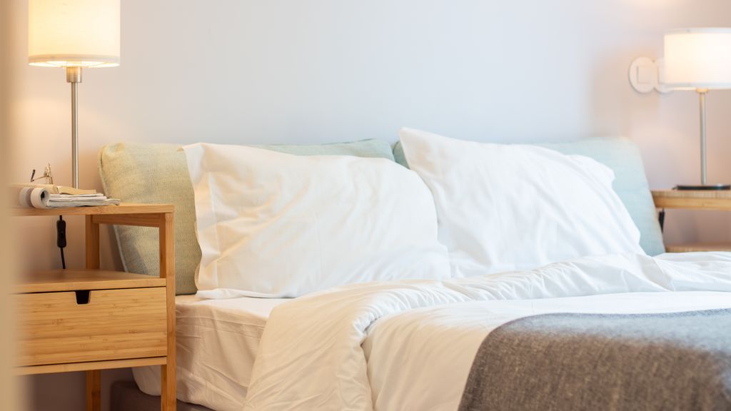 Primrose Deluxe 2BR w/ Parking by LovelyStay