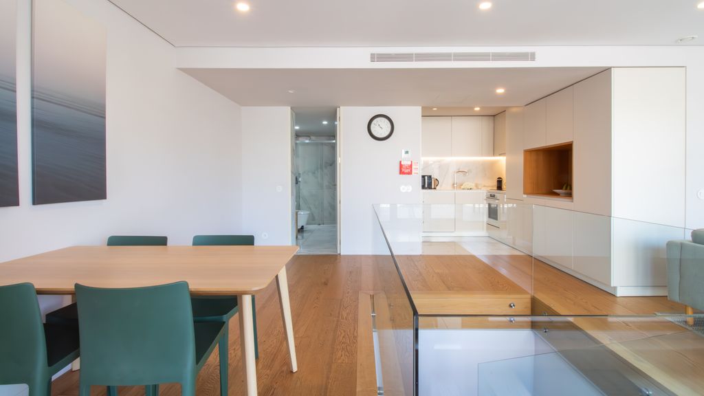 Primrose Deluxe 2BR w/ Parking by LovelyStay