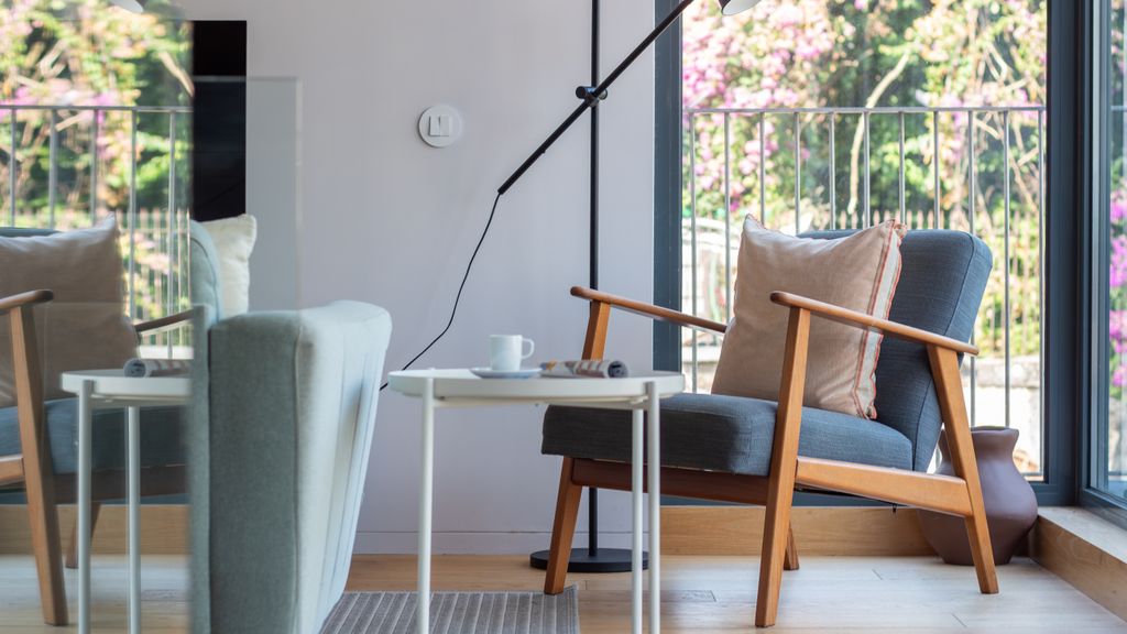 Primrose Deluxe 2BR w/ Parking by LovelyStay