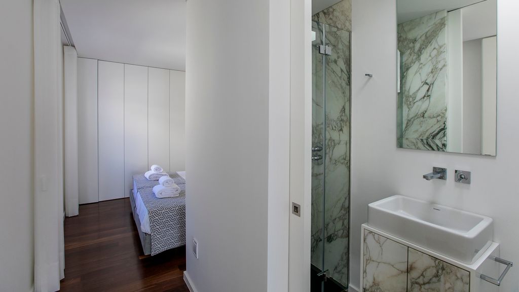 Luxury 2BR Duplex in Foz Porto by LovelyStay