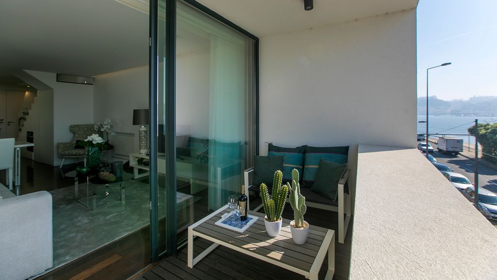 Luxury 2BR Duplex in Foz Porto by LovelyStay