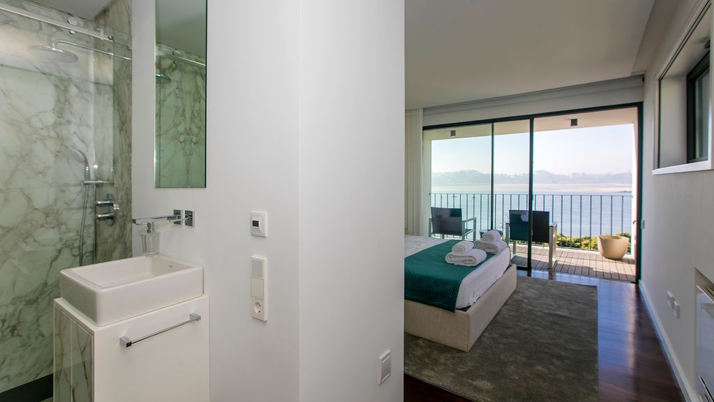 Luxury 2BR Duplex in Foz Porto by LovelyStay