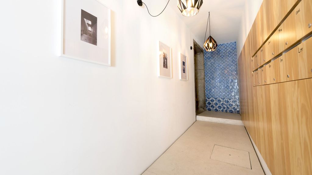 Cativo Mezzanine Studio by LovelyStay