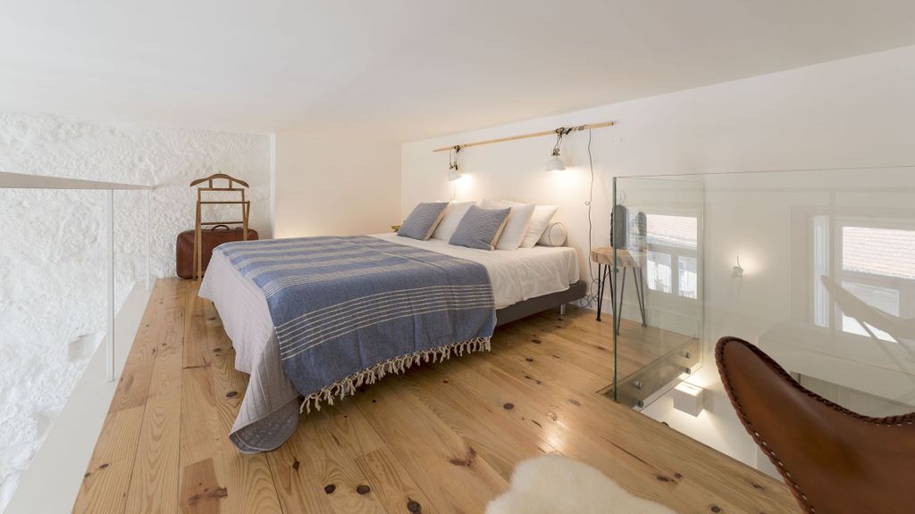 Cativo Mezzanine Studio by LovelyStay