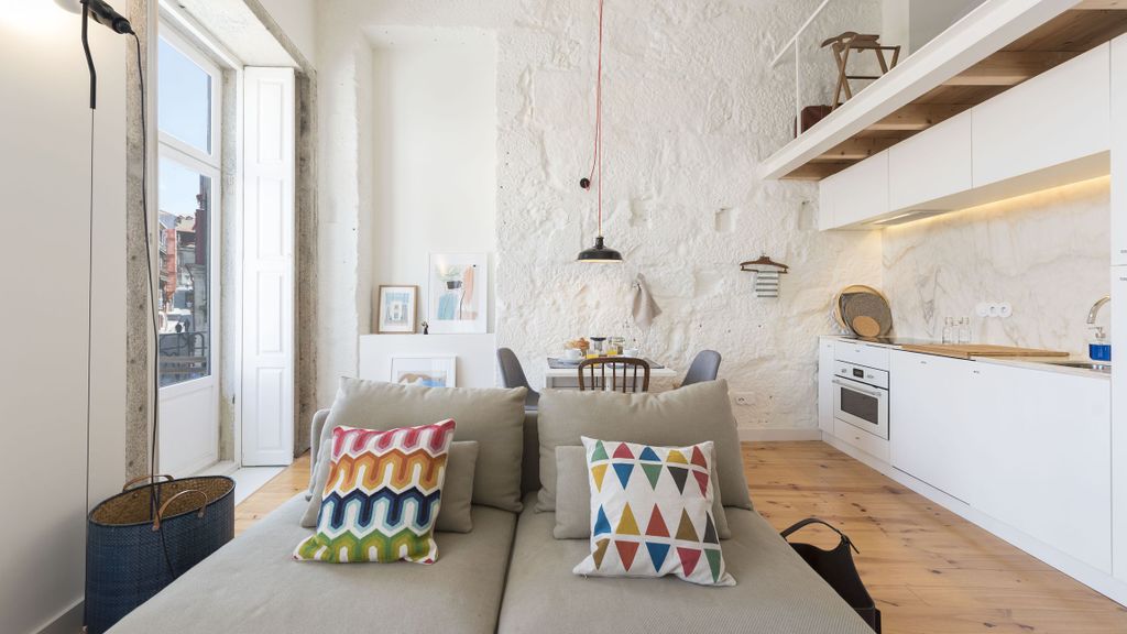Cativo Mezzanine Studio by LovelyStay