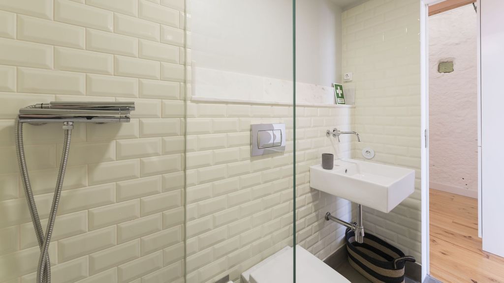 Cativo Mezzanine Studio by LovelyStay