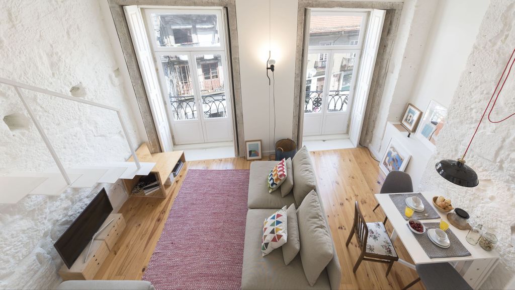 Cativo Mezzanine Studio by LovelyStay