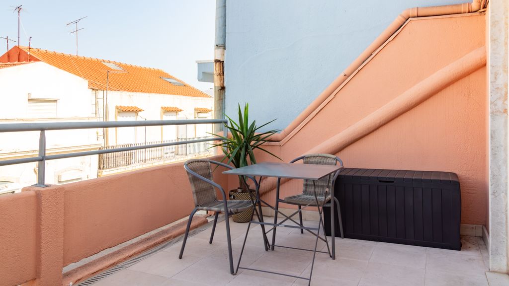Sunny 1BDR Apartment W/Terrace by LovelyStay