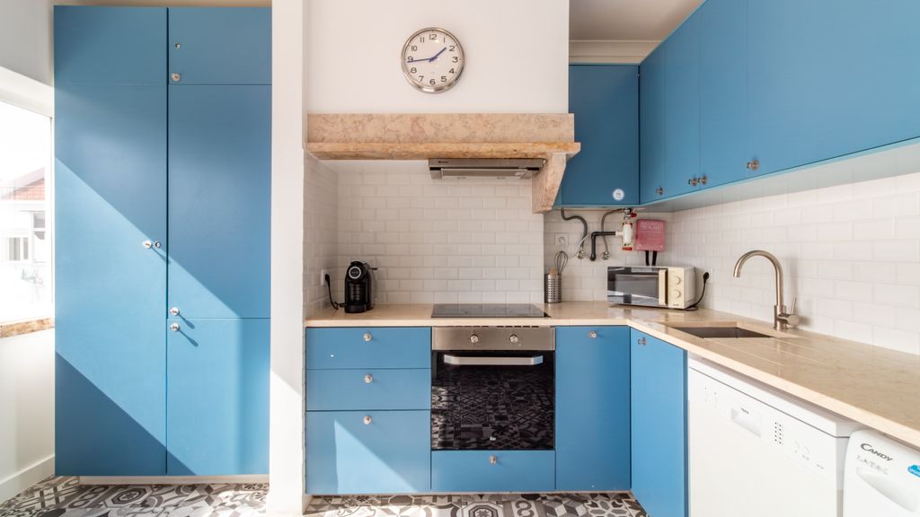 Sunny 1BDR Apartment W/Terrace by LovelyStay
