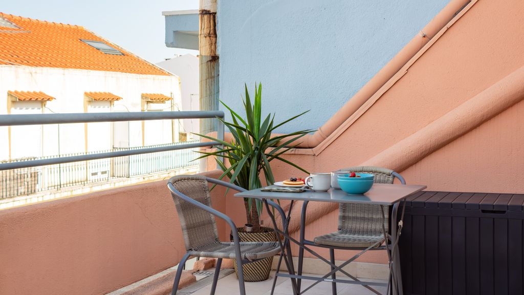 Sunny 1BDR Apartment W/Terrace by LovelyStay