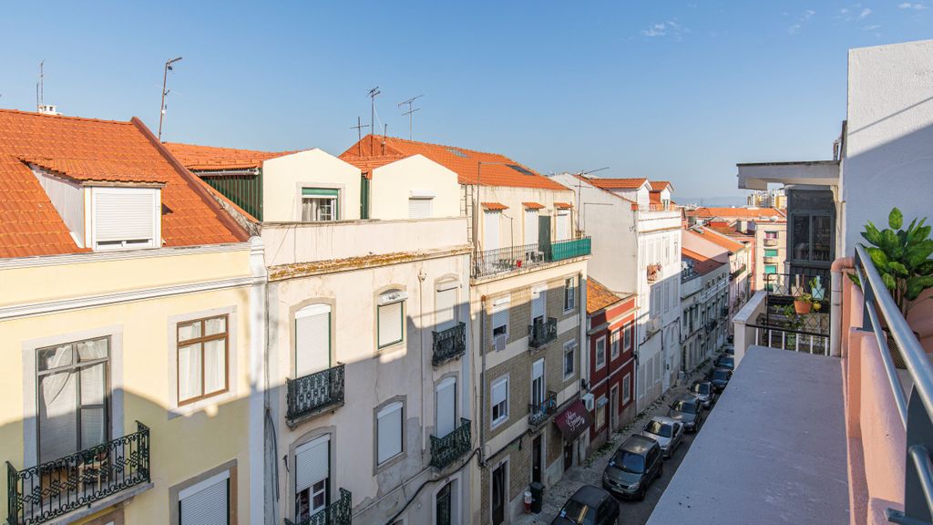 Sunny 1BDR Apartment W/Terrace by LovelyStay