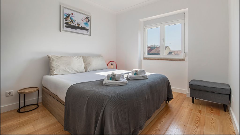 Sunny 1BDR Apartment W/Terrace by LovelyStay