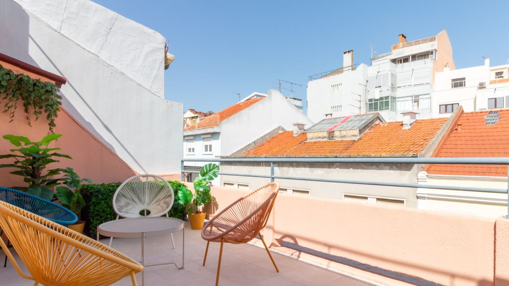 Sunny 1BDR Apartment W/Terrace by LovelyStay