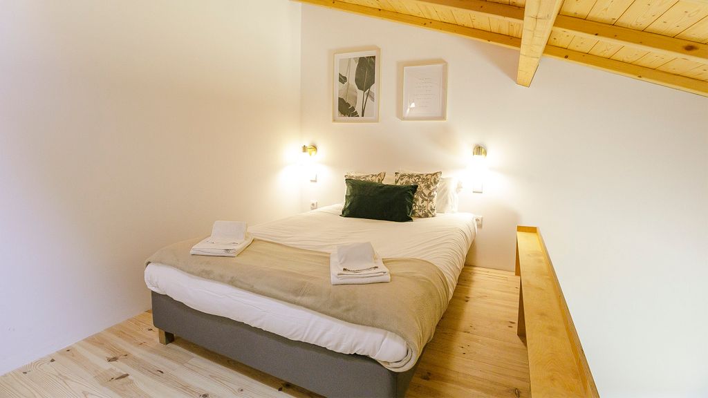Vila Burgães - Casa 4 by LovelyStay