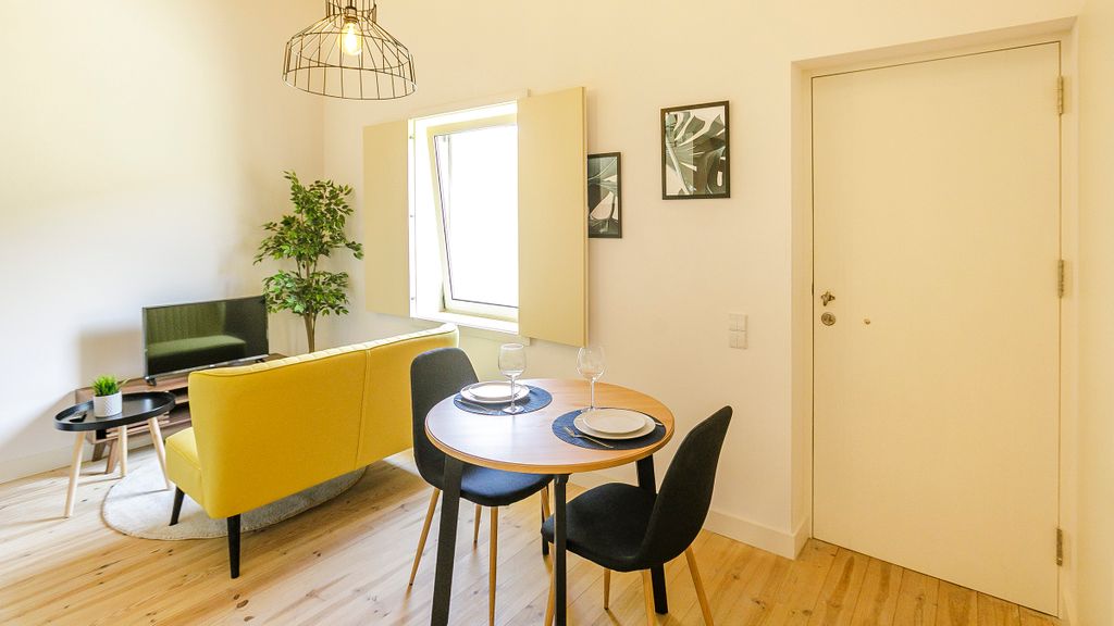 Vila Burgães - Casa 4 by LovelyStay