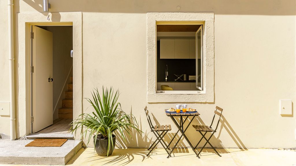 Vila Burgães - Casa 4 by LovelyStay