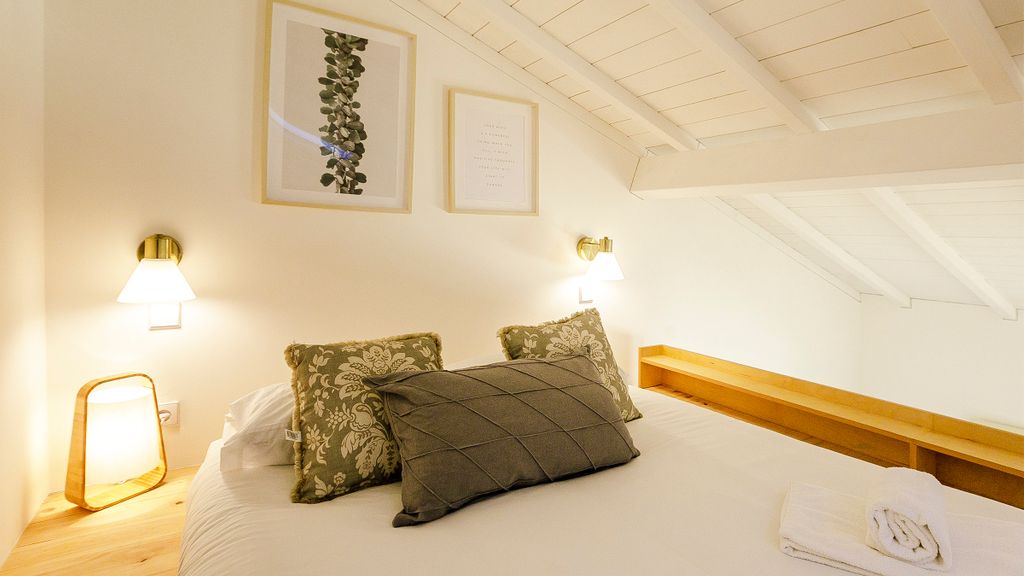 Vila Burgães - Casa 3 by LovelyStay