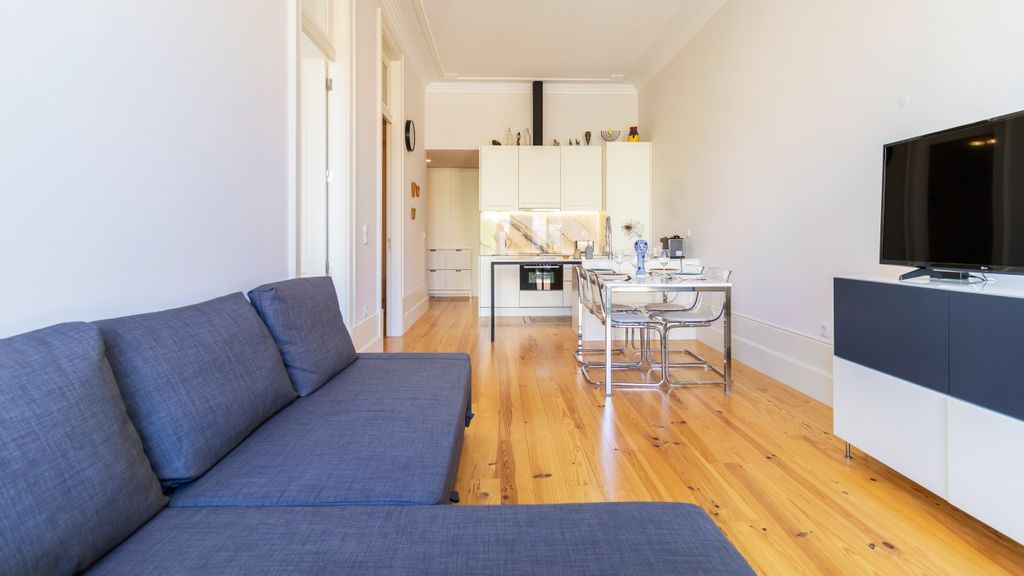 Duque Flat - AC & Balcony by LovelyStay