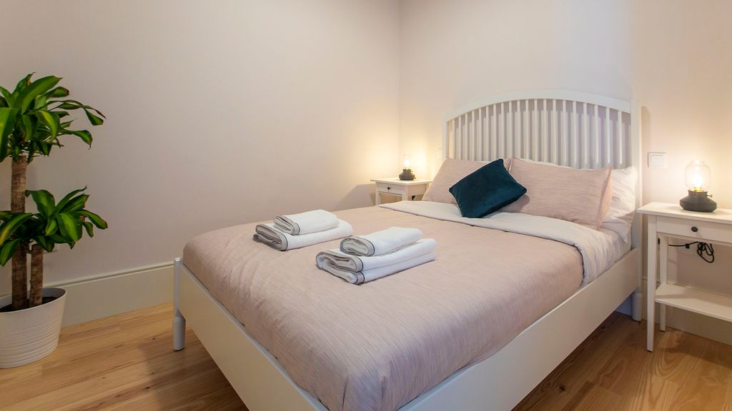 Duques 2BDR w/AC near historic town by LovelyStay