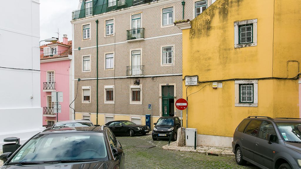 Cozy 3BDR Apartment in Estrela by LovelyStay