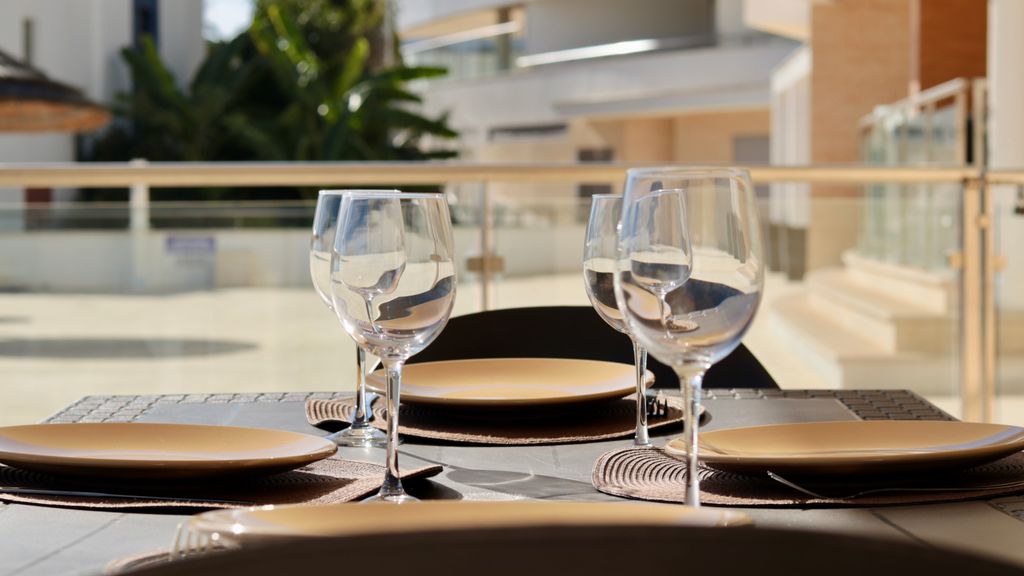 Olhos D' Água 1BR W/Pool & Parking by LovelyStay