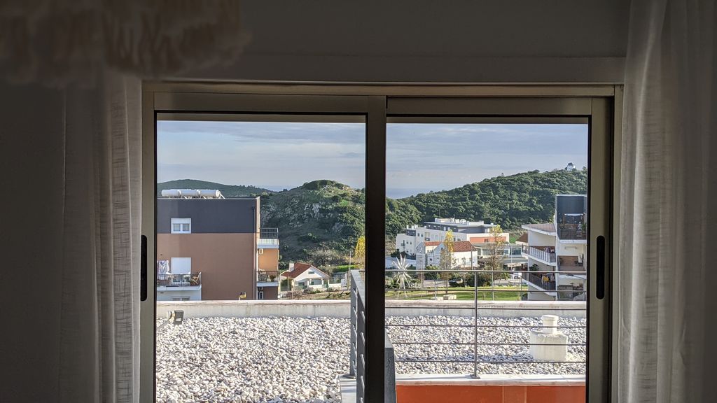 Sesimbra 3BDR Apartment W/Terrace by LovelyStay