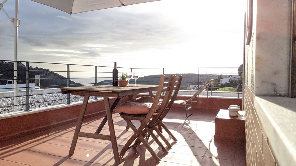 Sesimbra 3BDR Apartment W/Terrace by LovelyStay