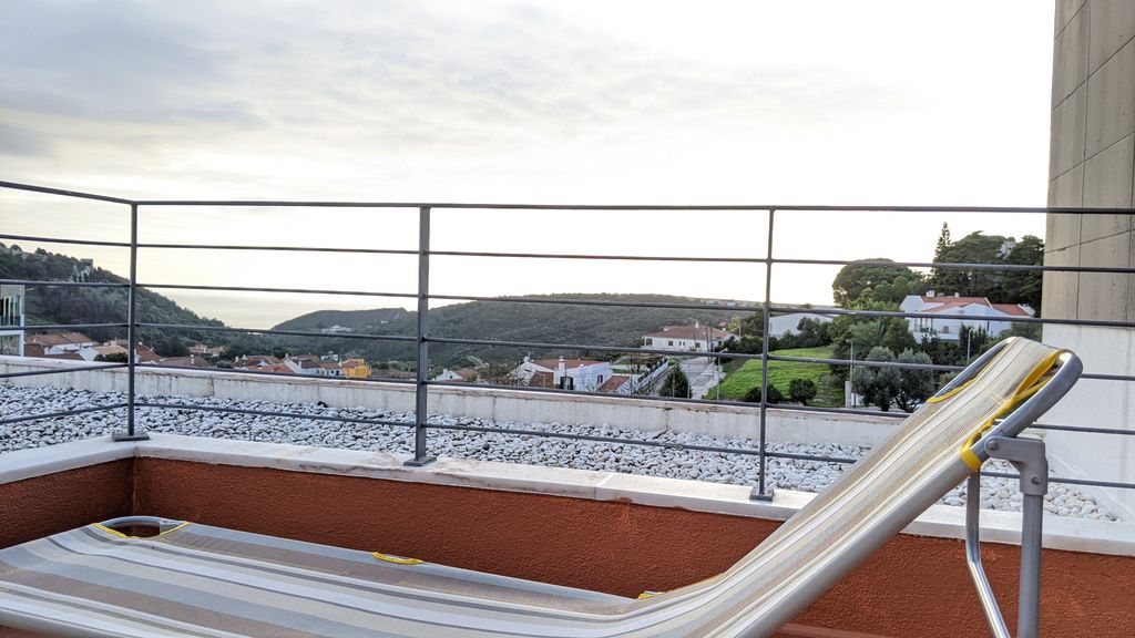 Sesimbra 3BDR Apartment W/Terrace by LovelyStay