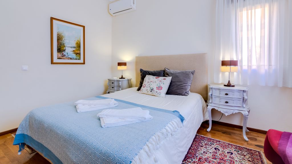 Villa Mimi by LovelyStay