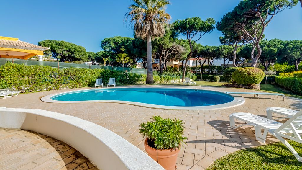 Villa Mimi by LovelyStay