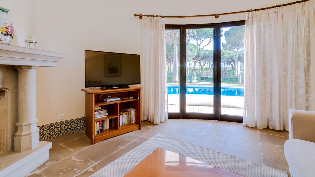 Villa Mimi by LovelyStay