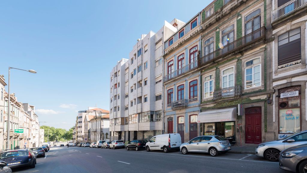 Modern Loft w/ AC in Downtown Porto by LovelyStay