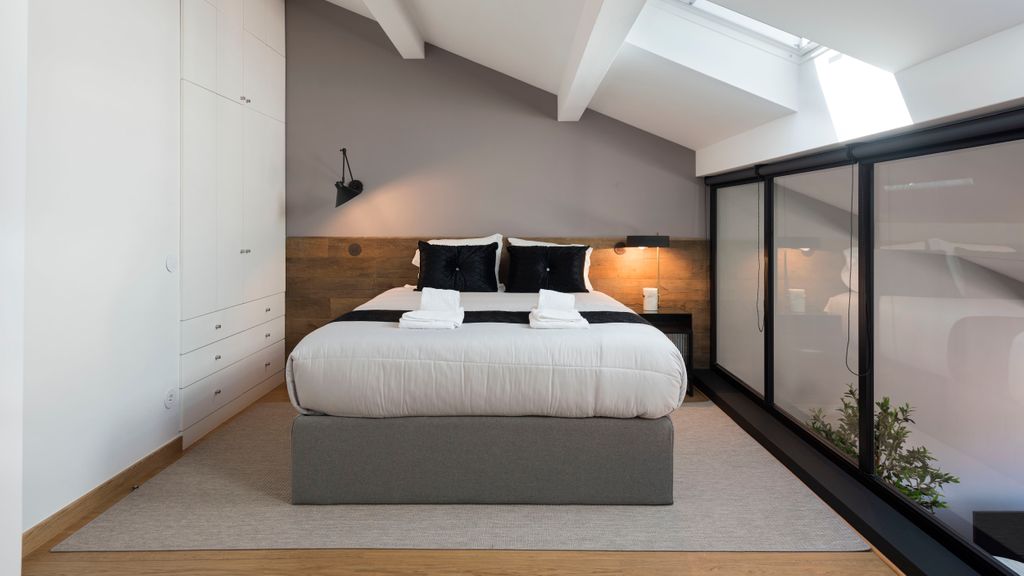 Modern Loft w/ AC in Downtown Porto by LovelyStay