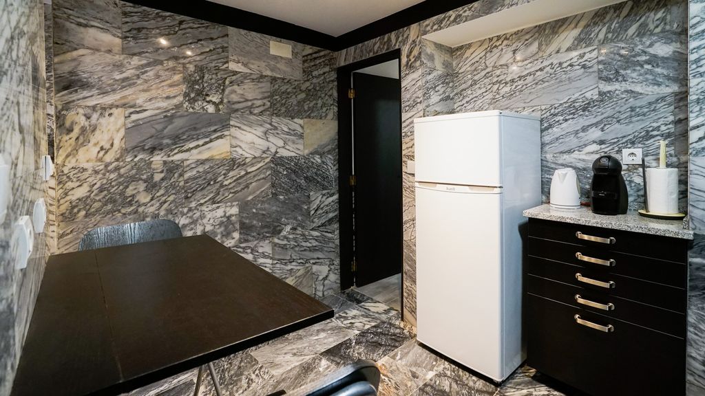 Cosmopolitan Chiado Apartment by LovelyStay