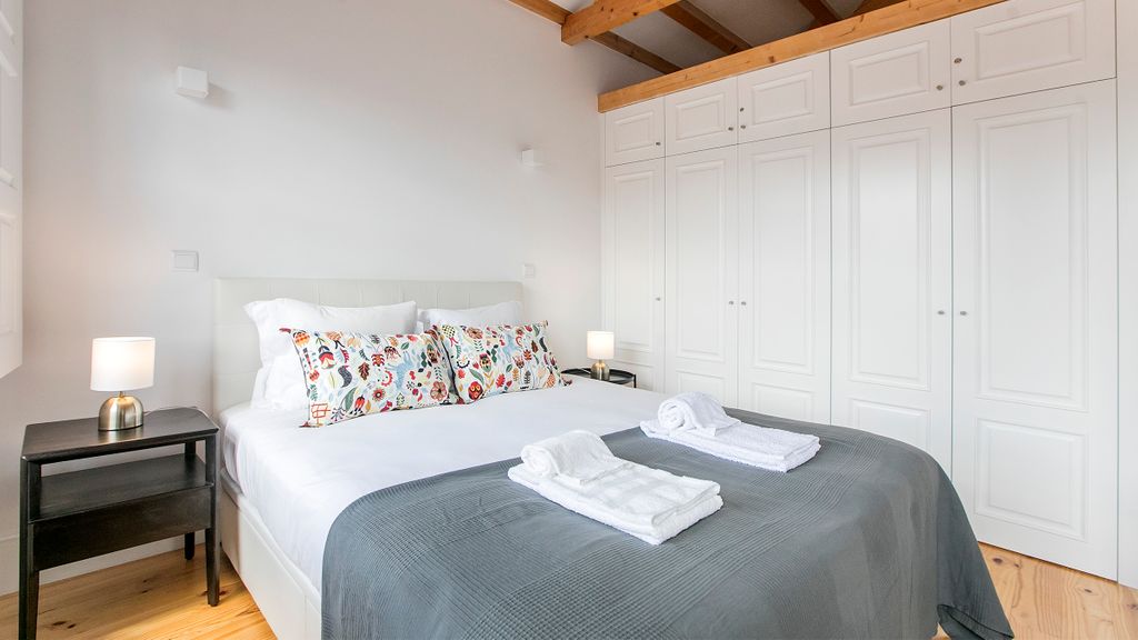 Newly Renovated Central Loft w/ AC by LovelyStay