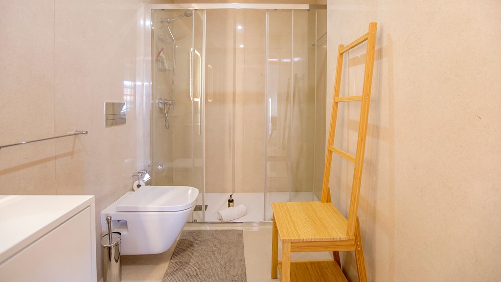 Newly Renovated Central Loft w/ AC by LovelyStay