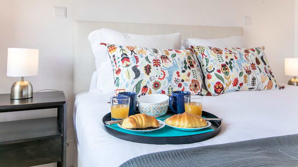 Newly Renovated Central Loft w/ AC by LovelyStay